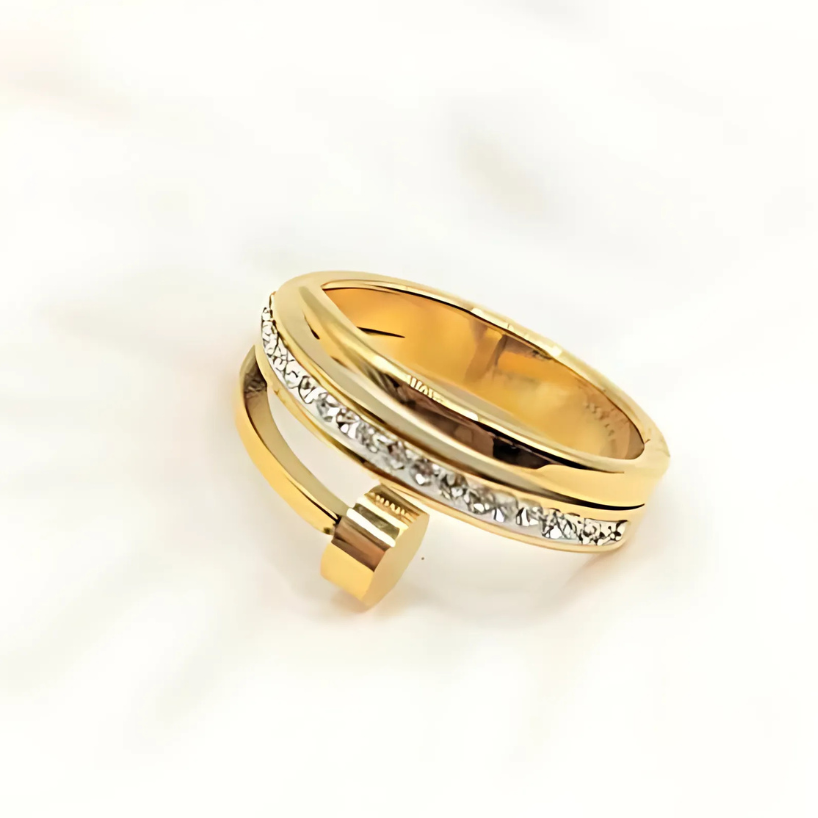 DIAMOND NAIL RING