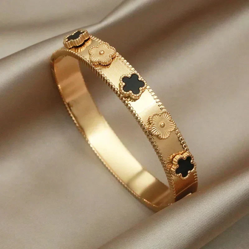 SET OF 3 STAINLESS STEEL TRENDING BANGLES