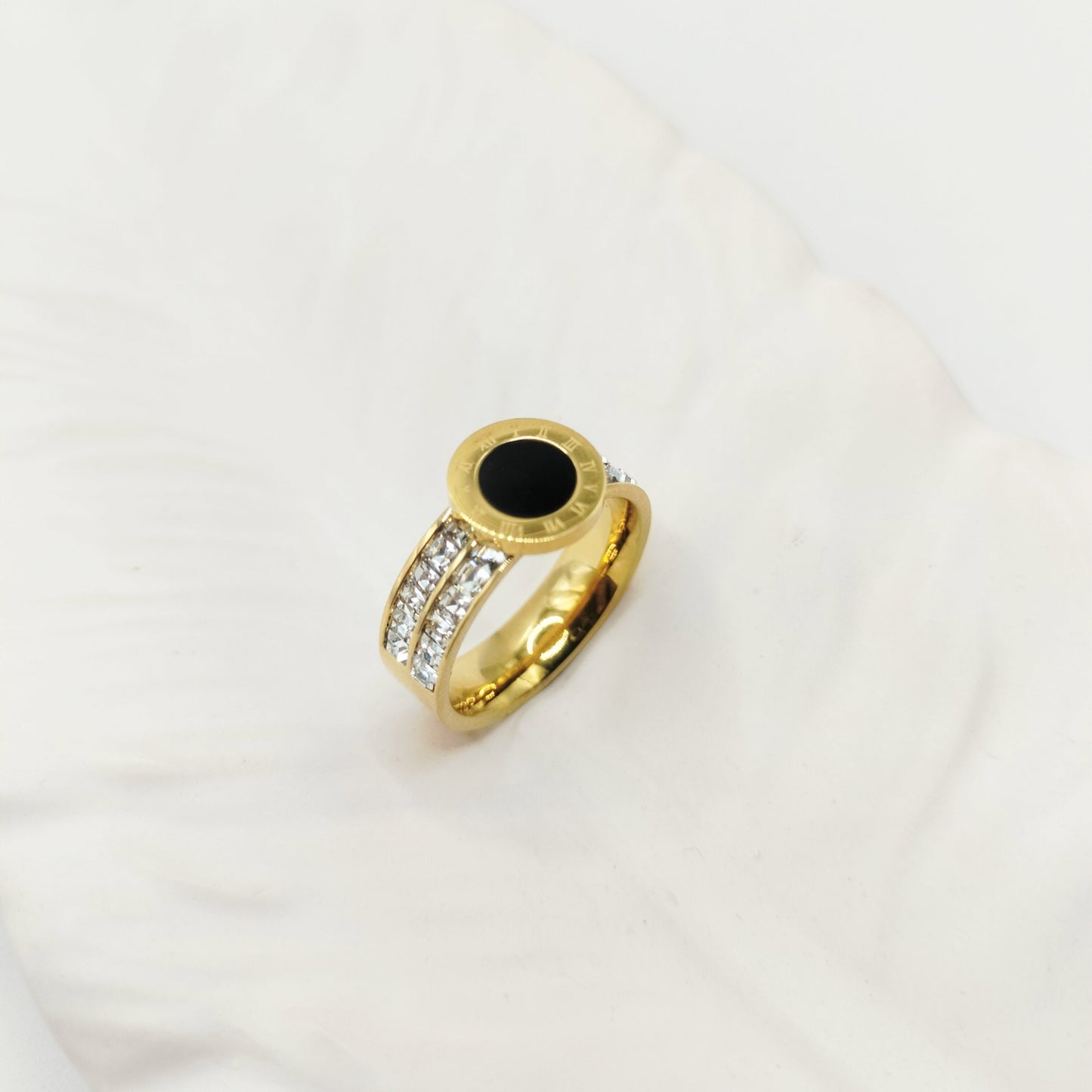 BLACK STONE RING