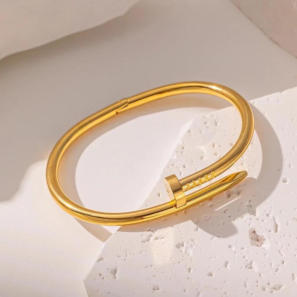SET OF 2 BANGLES & RING