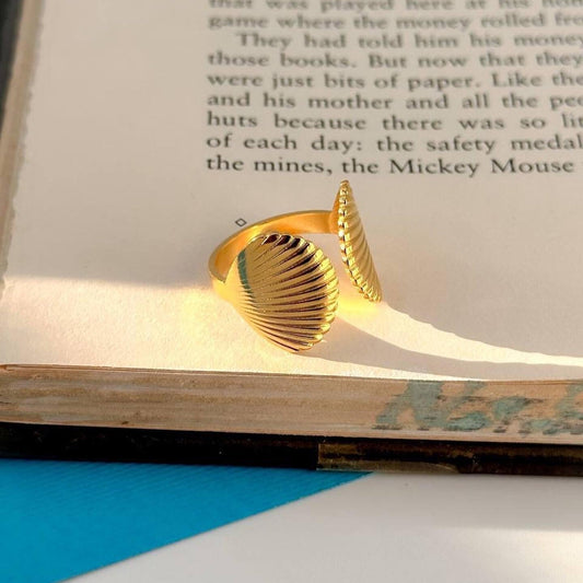 SEA SHELL TEXTURTED SCALLOP OPENING RING