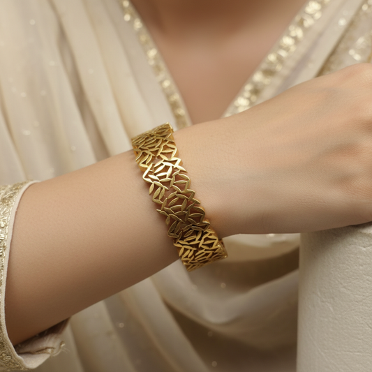 Hollow Leaf Bangle