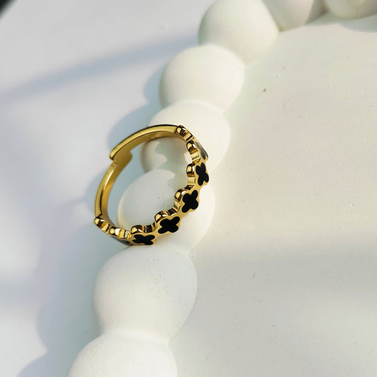 BLACK CLOVER ADJUSTABLE RING