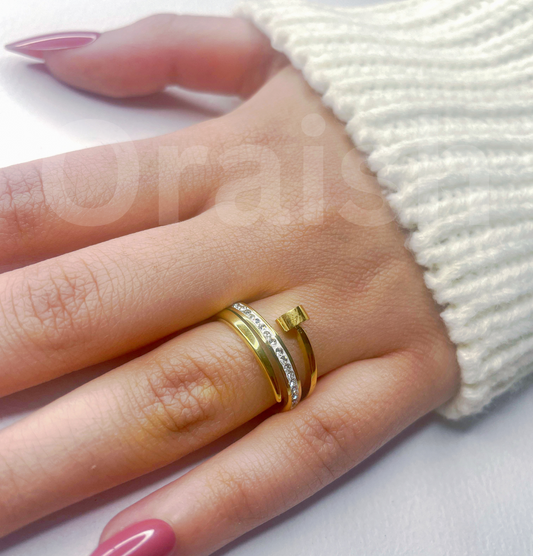 DIAMOND NAIL RING